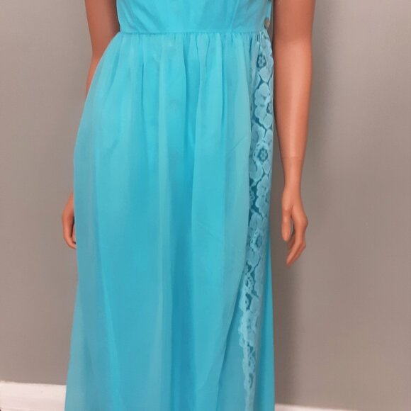 VTG Turquoise Blue 2 pcs Nightgown Set Louis Jean Mint Condition Unique Size S-M - Picture 2 of 10